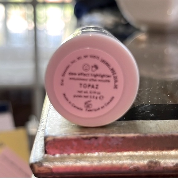 GLOSSIER HALOSCOPE Dew Effect Highlighter in TOPAZ Full Size NEW IN BOX! - Picture 6 of 8